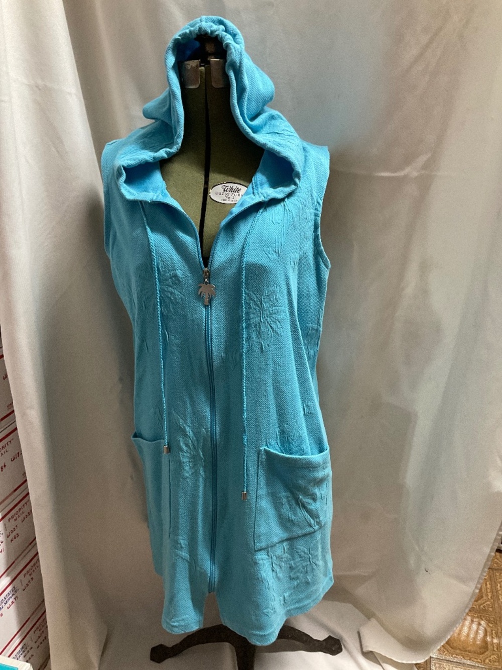 Turoquise swim suit cover up size XL. W251